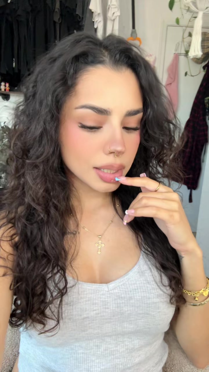 @Ally🍓