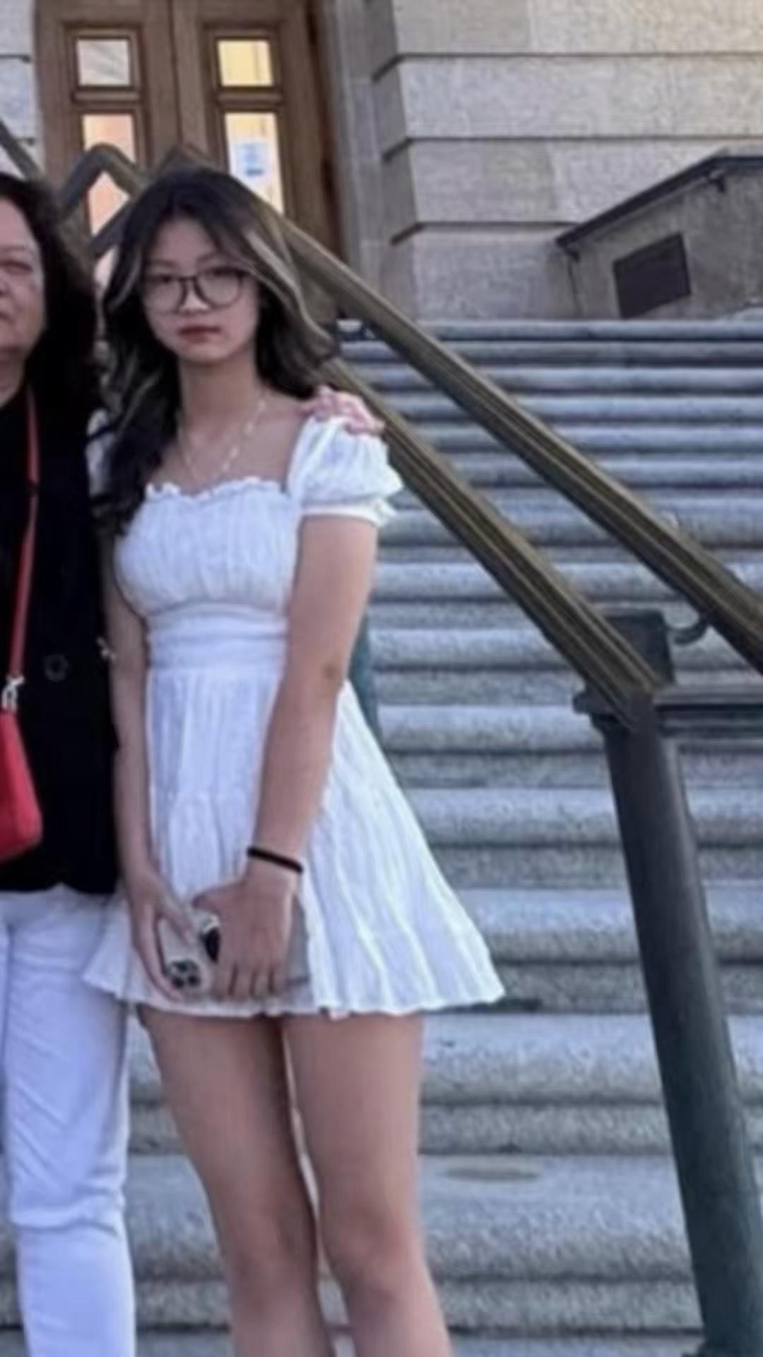 @imnottina