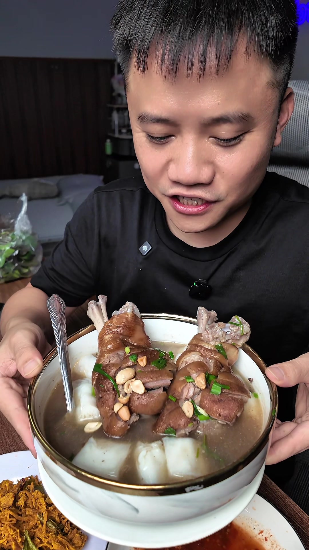 @Nguyễn Văn Hậu (Hậu Troll)