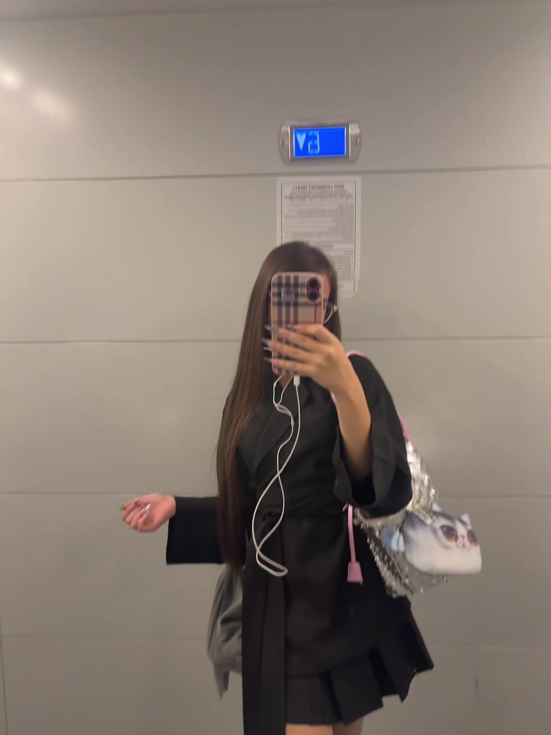 @lilishes
