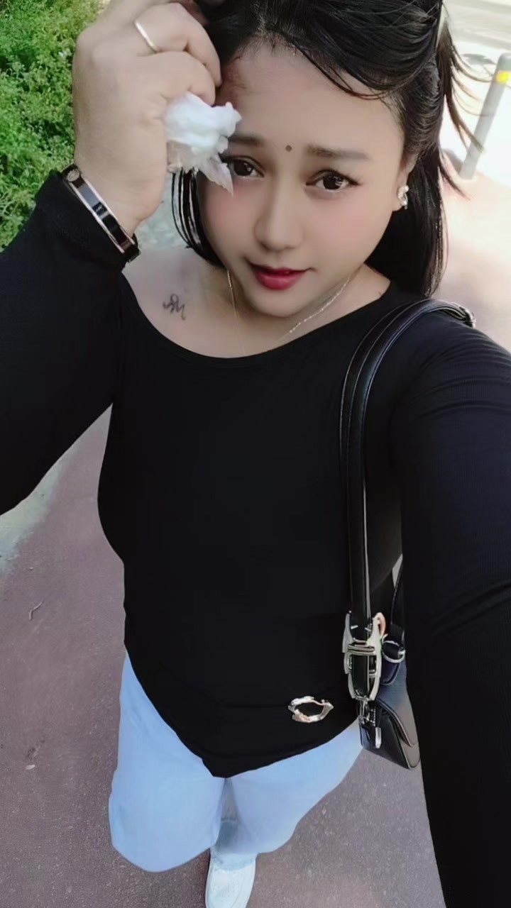 @Mimi🇨🇾🇳🇵