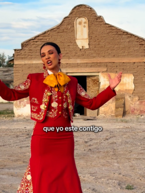 @Lupita Infante