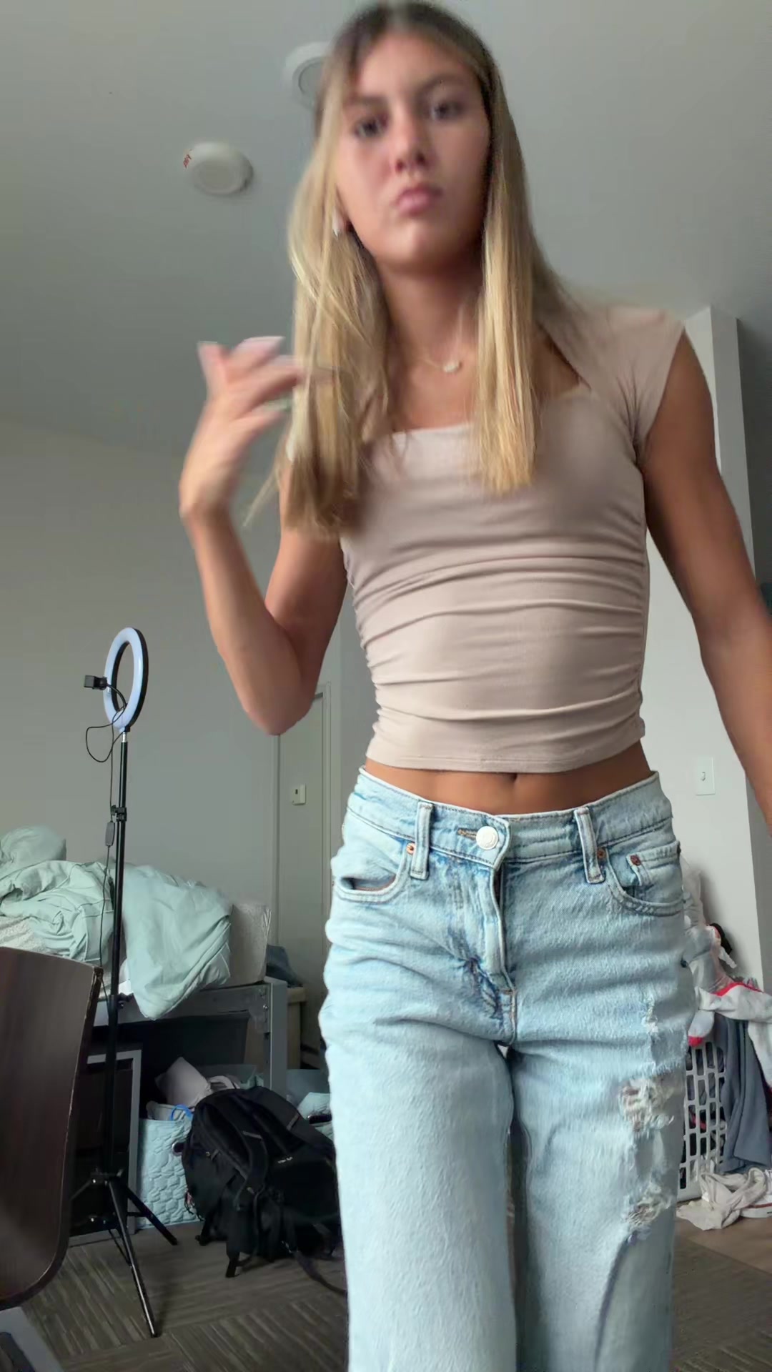 @theleahmae