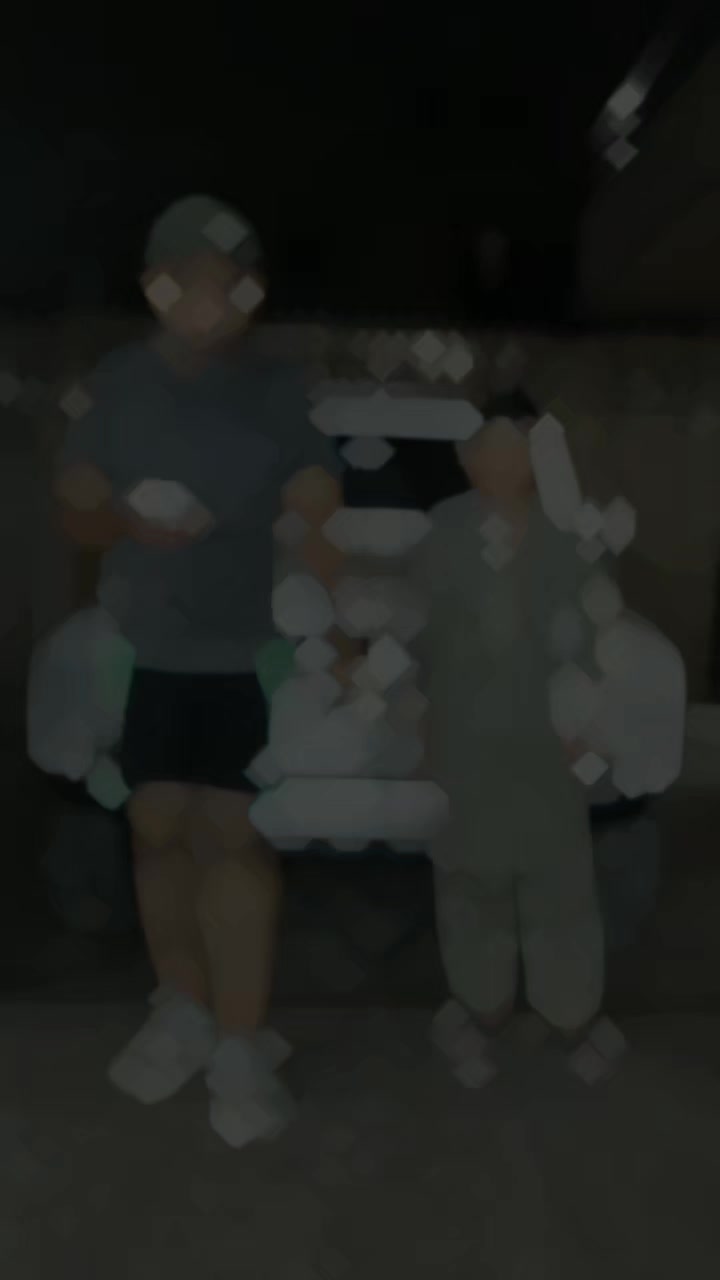 @B&agrave;s&iuml;t Aw&aacute;&ntilde;