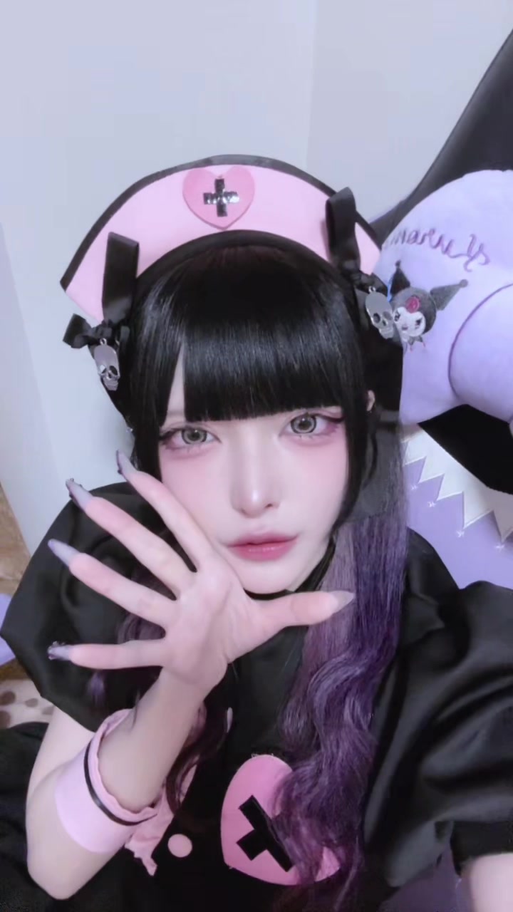 @黒魅らら