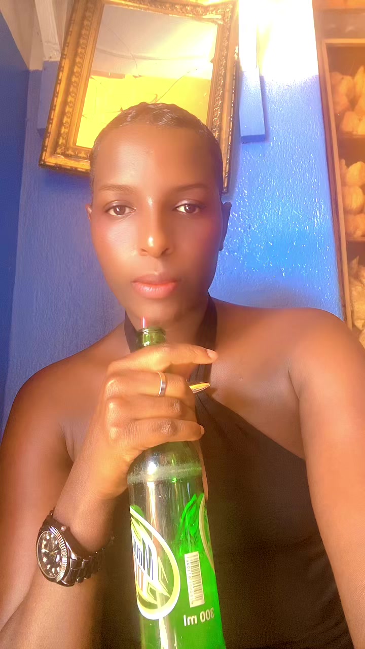 @shatrah last born 🇷🇼🇷🇼