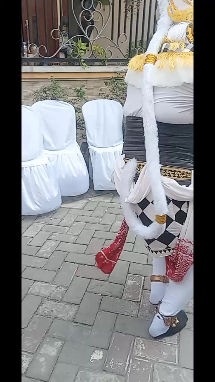 @bobojanuar