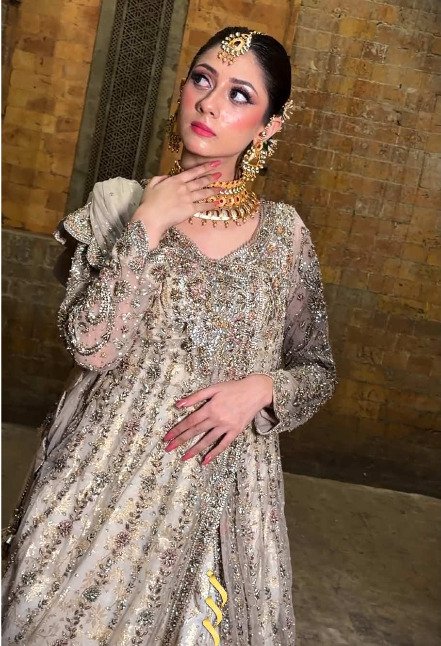 @zarri.palace