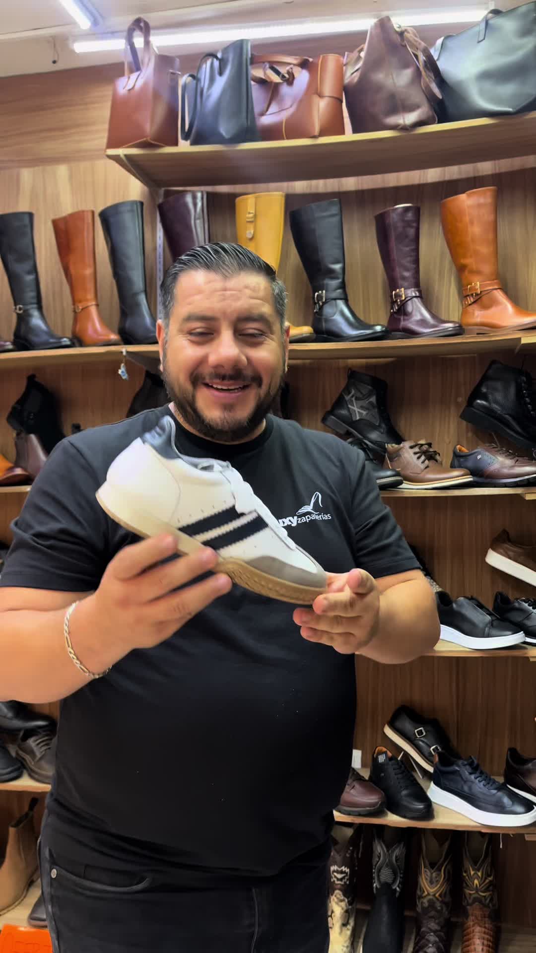 @Luxy Zapaterias