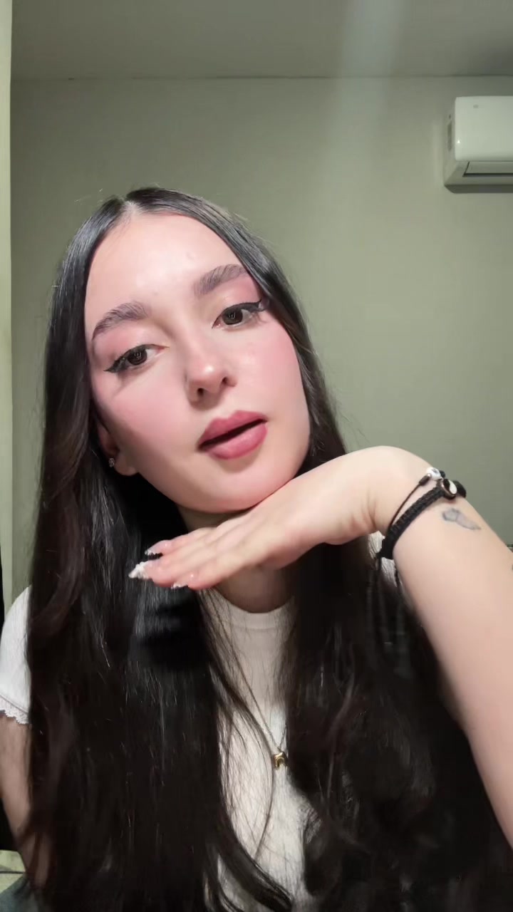 @𝒟𝒾𝒶𝓃𝒾𝓉𝒶🤍