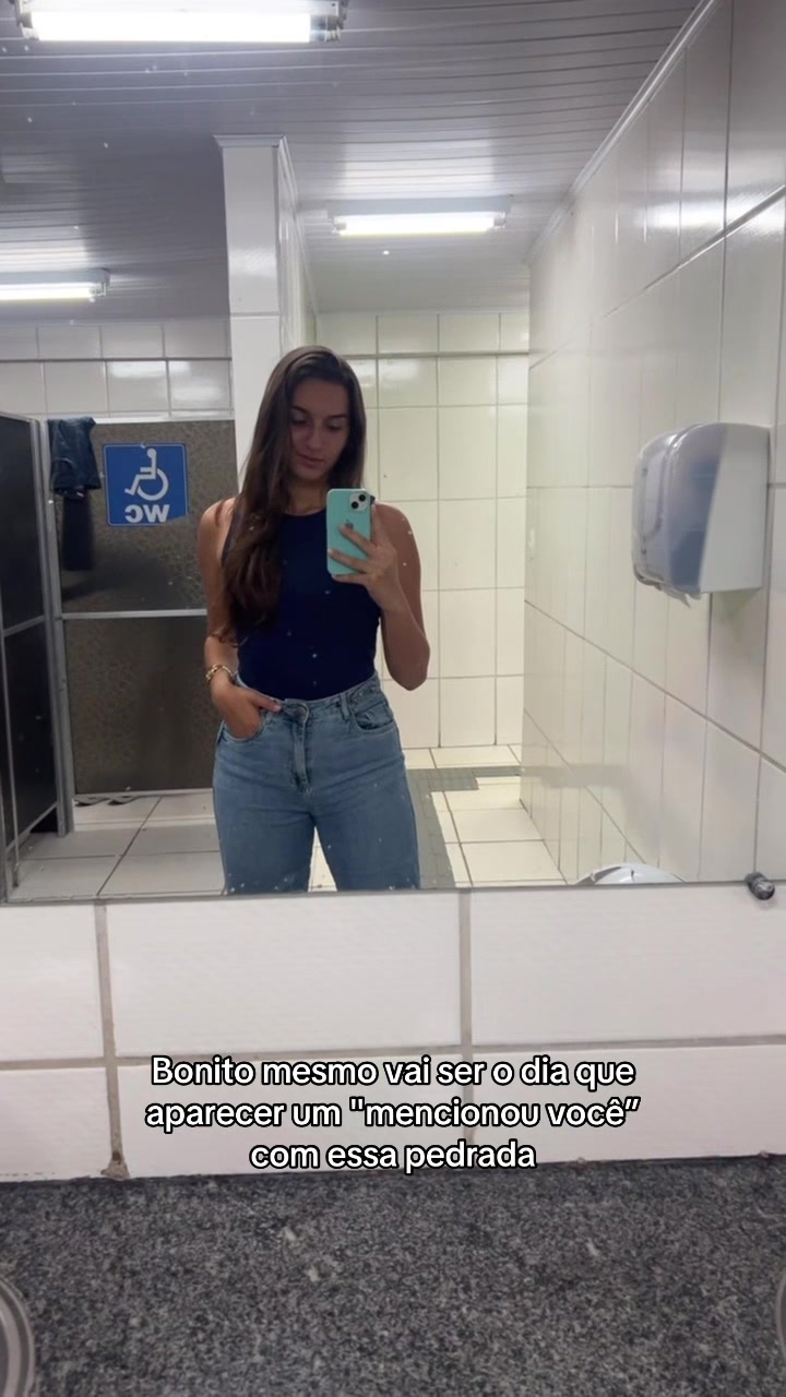@Layla Alves