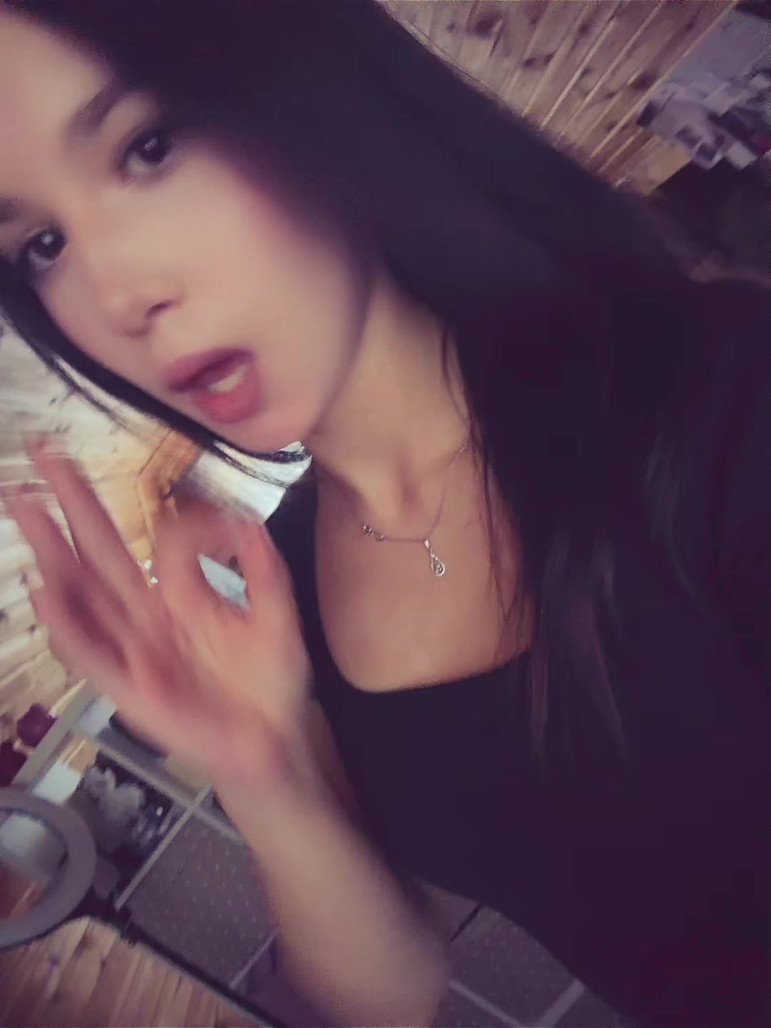 @vi💭
