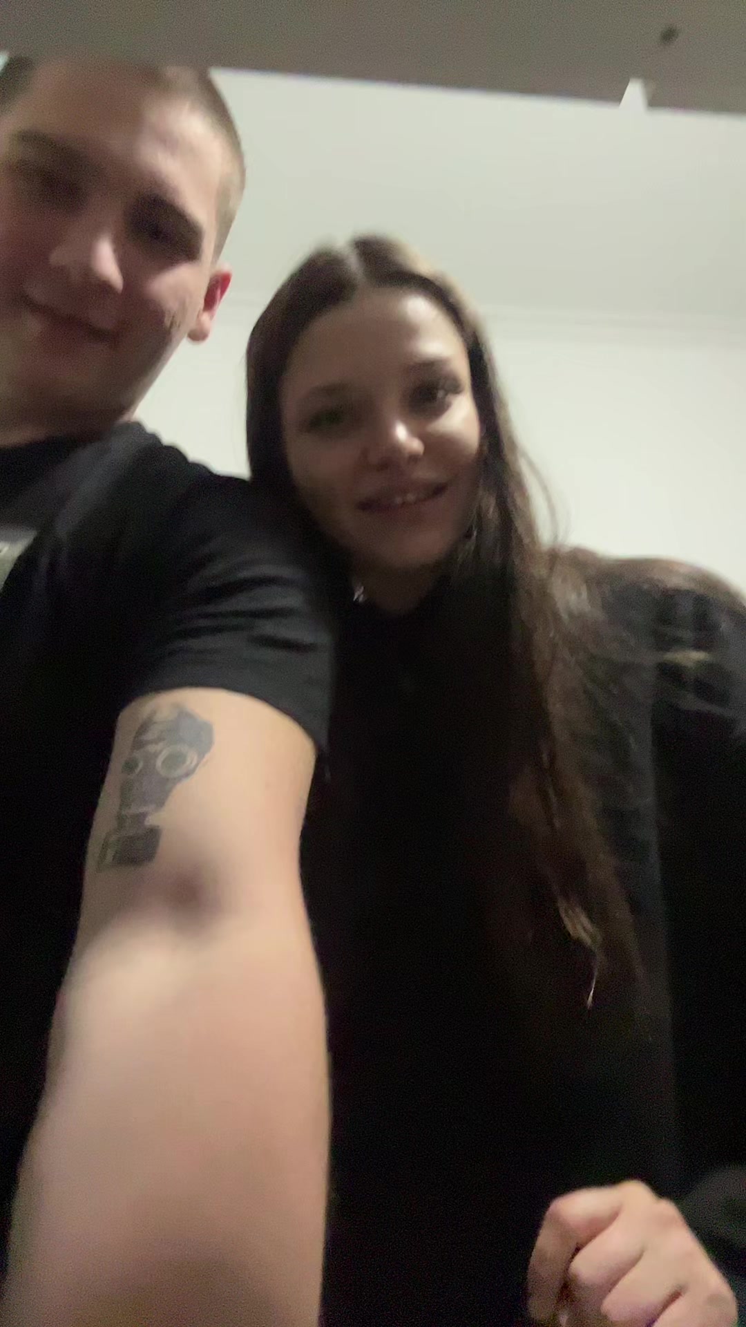 @Laragff