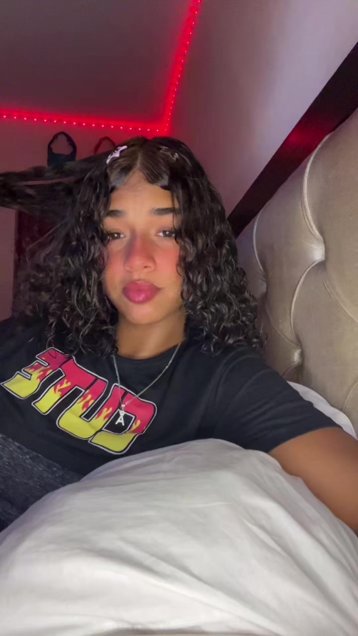 @🧚🏼&zwj;♀️