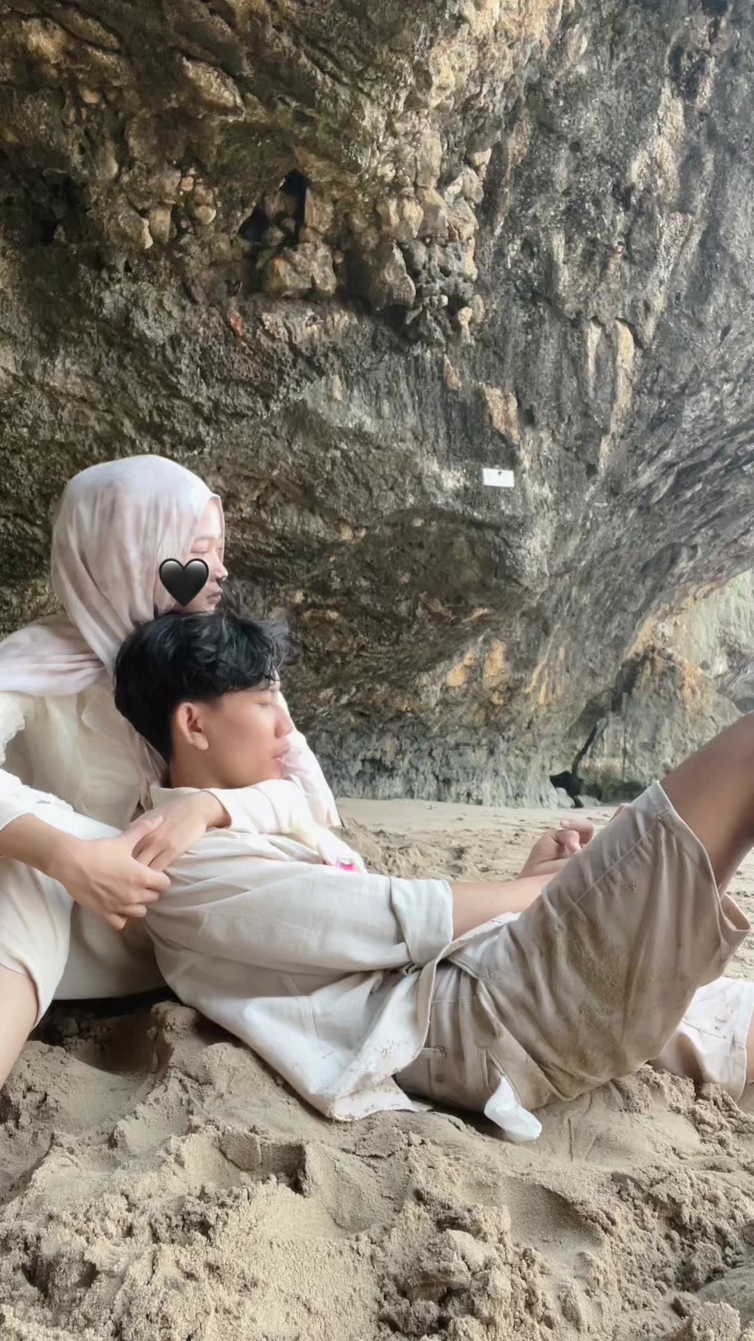 @𝓐𝓻𝓾𝓵 & 𝓣𝓲𝓪