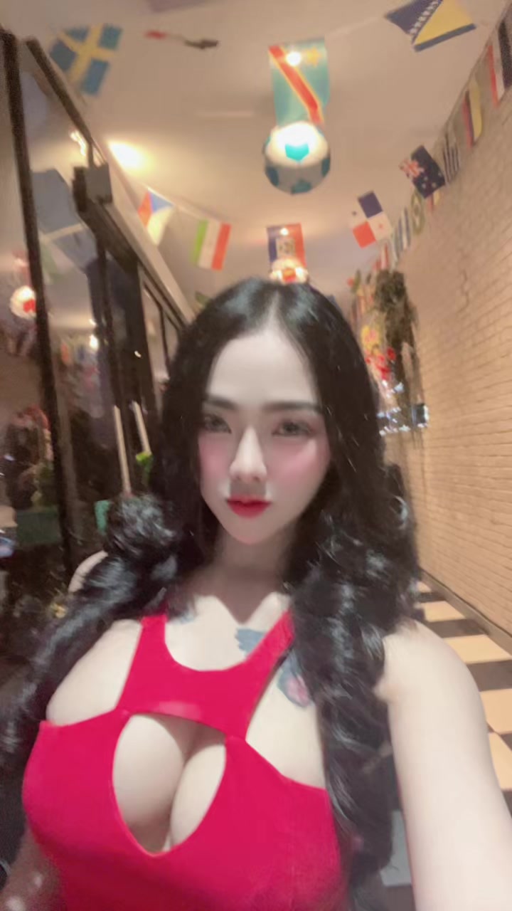 @Praewwee
