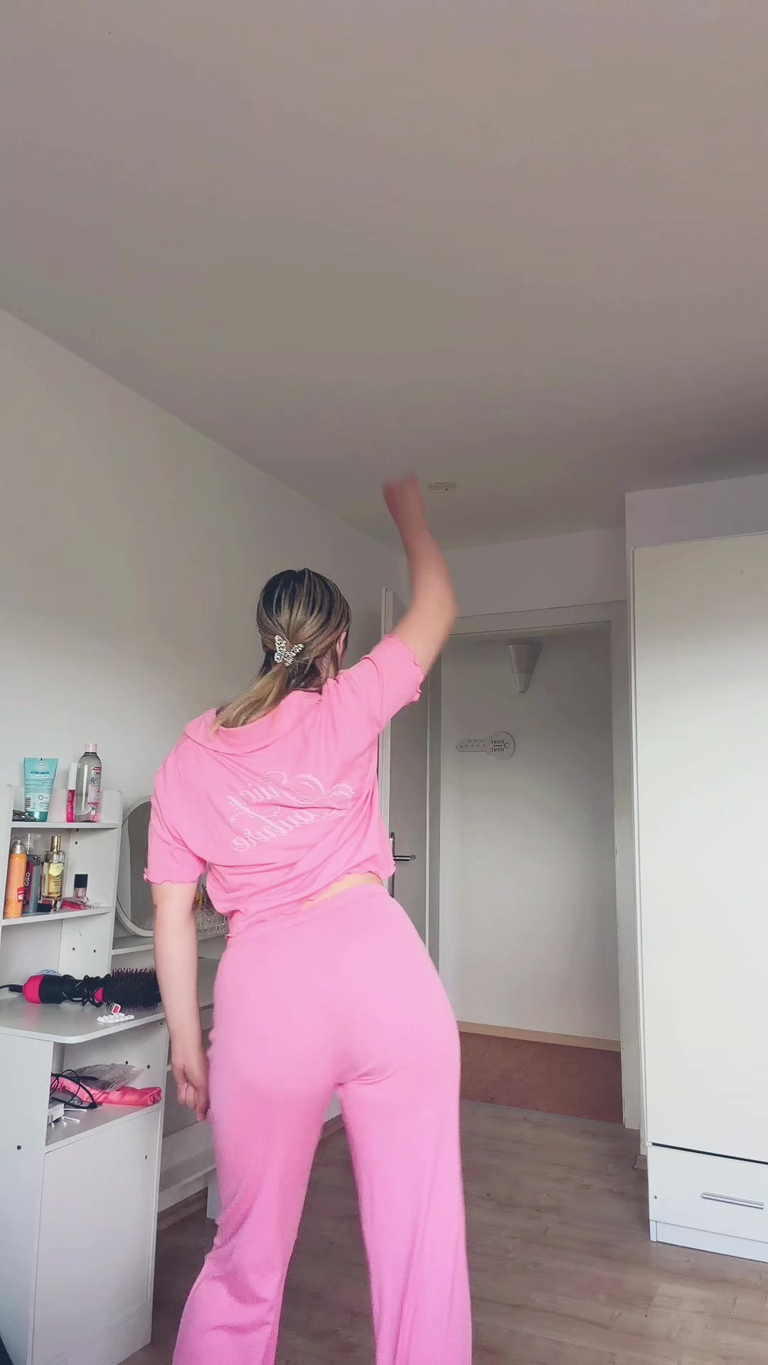 @itsviktoria
