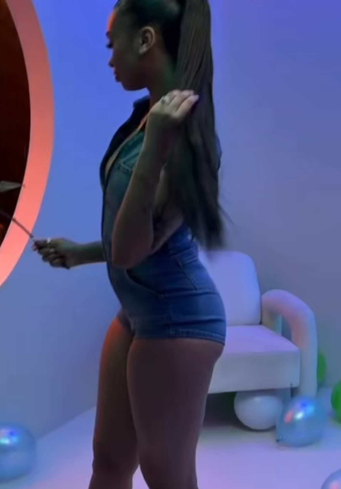 @Itsyourfavgirl.
