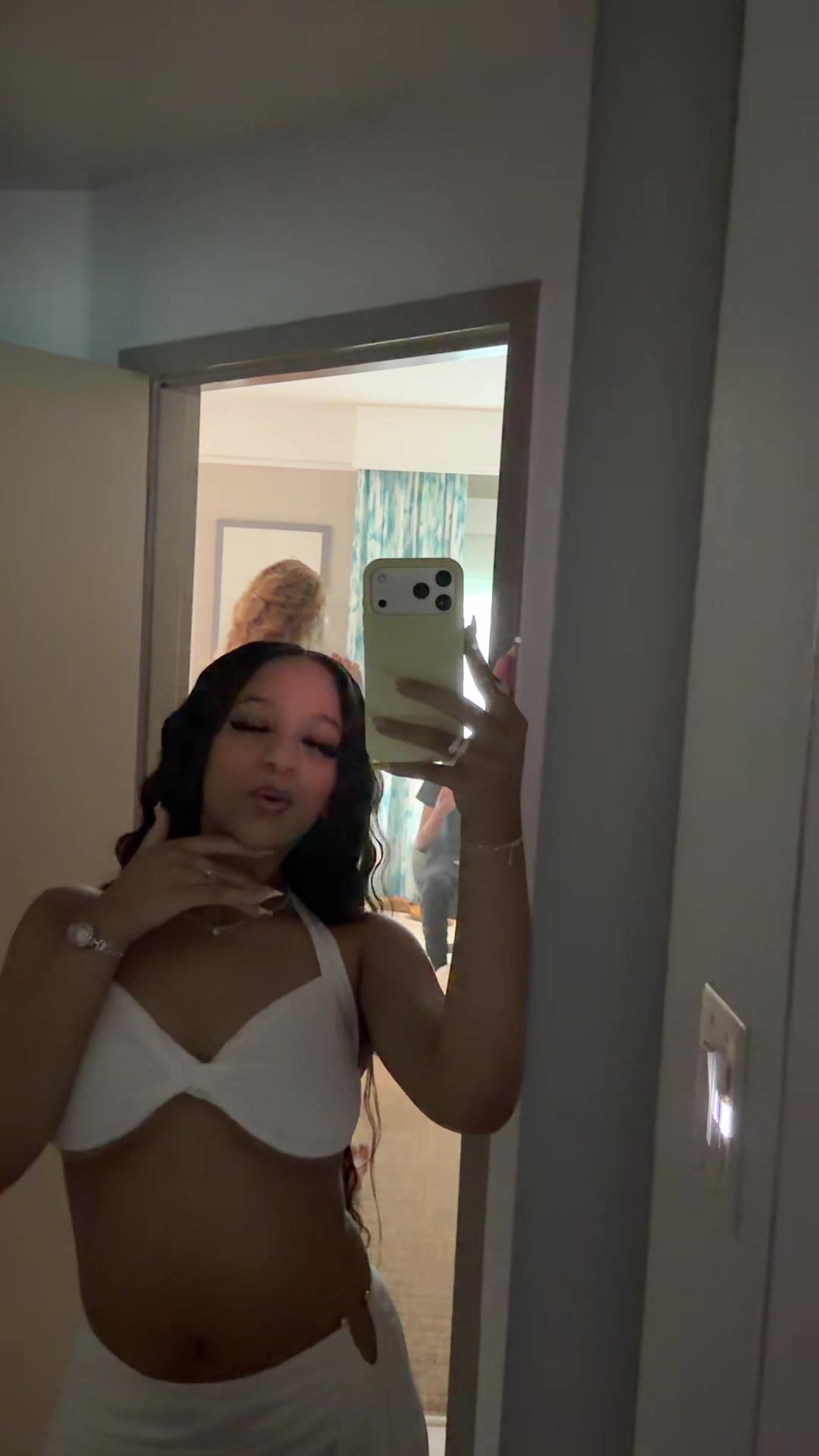 @jadeeee.