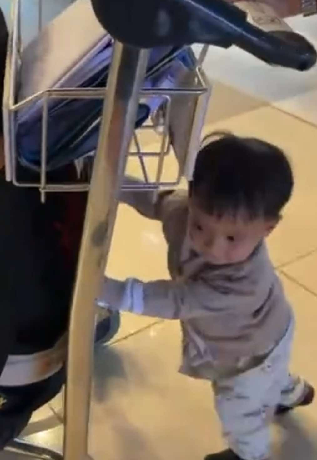 @r