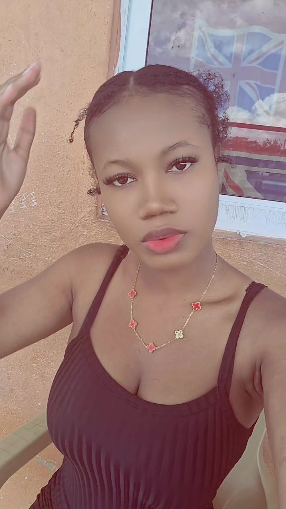 @Anaika🦋🦞