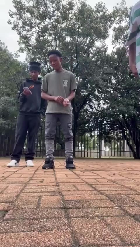 @Mr_lumin👅