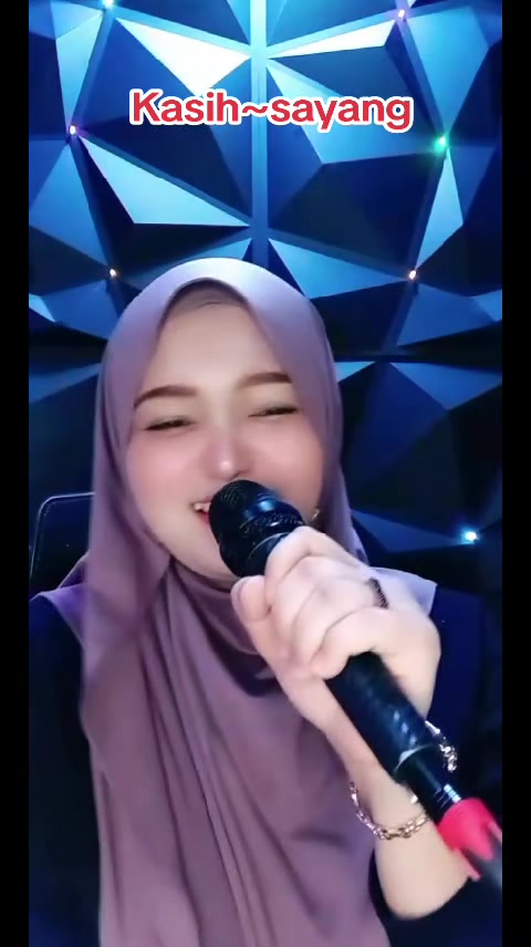 @Ce.amel13