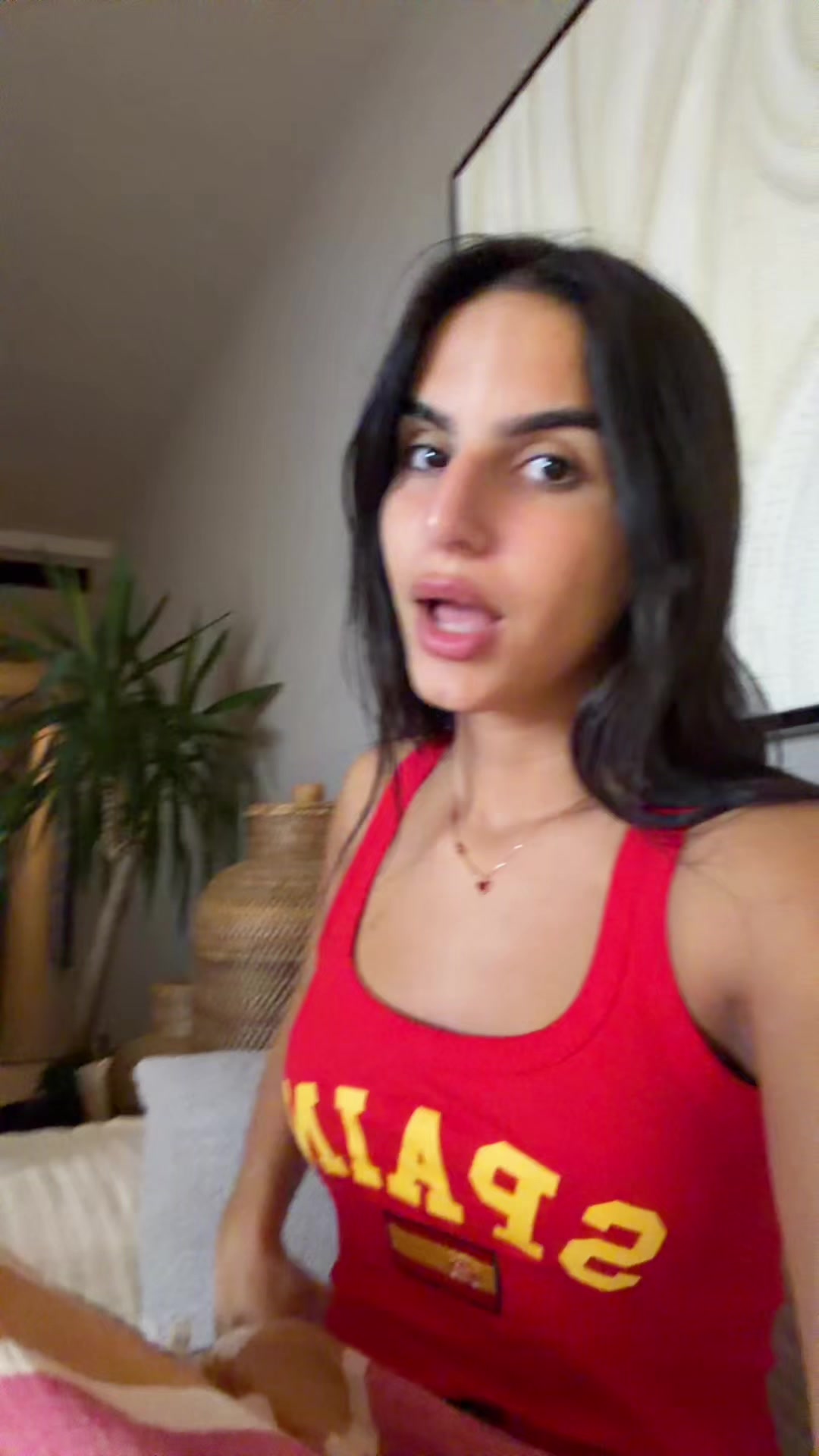 @Yourgirlloulz