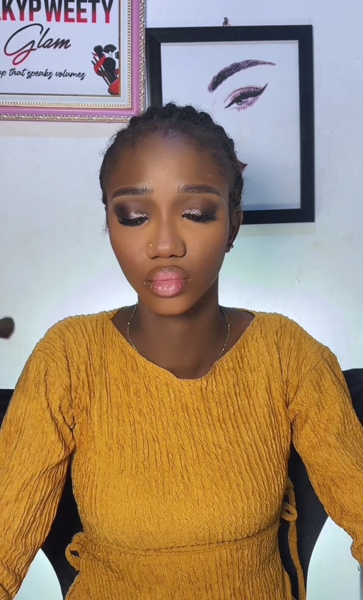 @Makeupartist inLafenwaAbeokuta