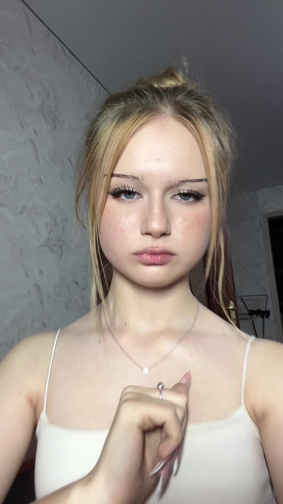 @вика