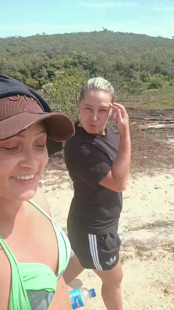 @Livinha_1705