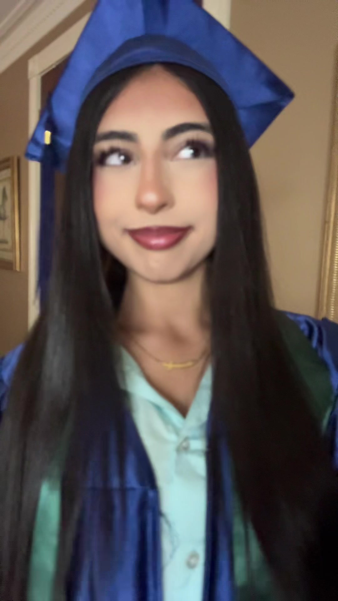 @𝐑