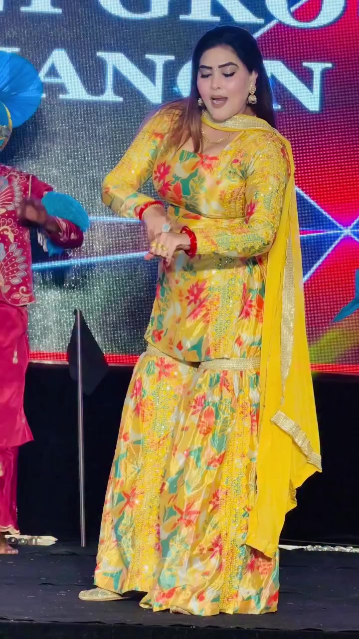 @Aj_Malika011