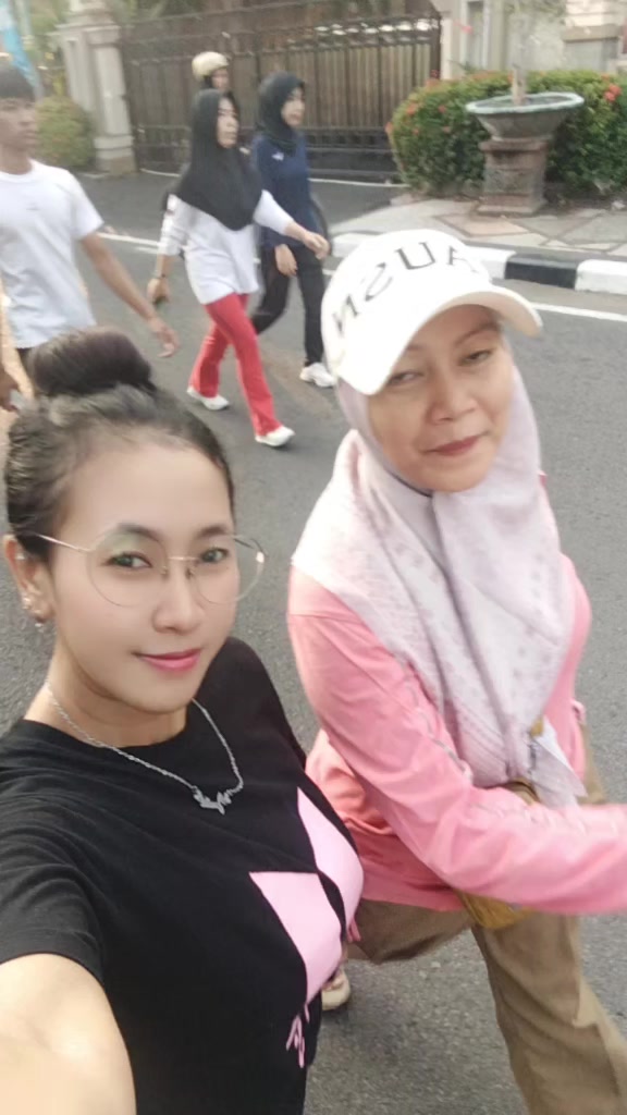 @Chit_Juwita