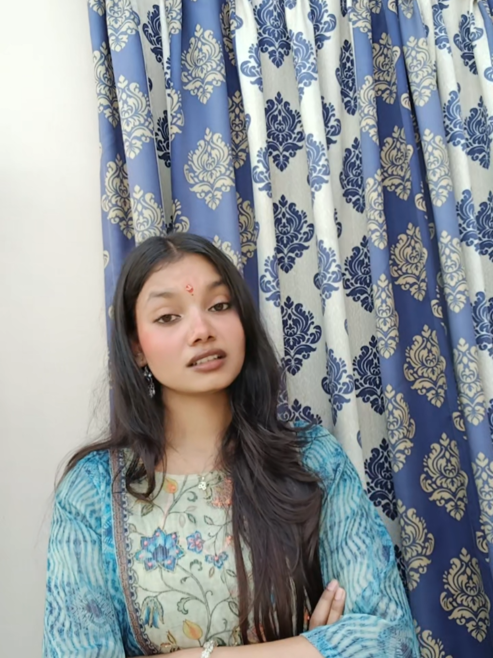 @शोना 💫
