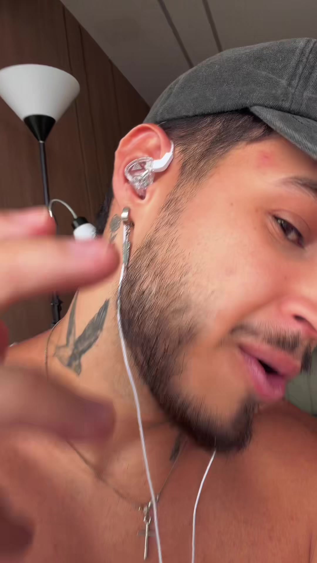 @Vilhena
