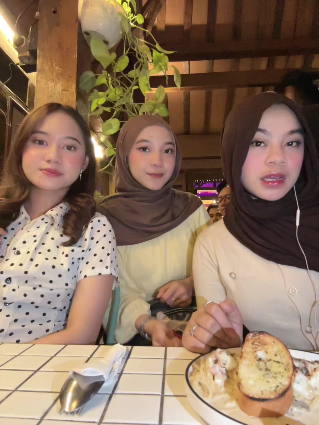 @𝐚𝐧𝐚𝐧𝐝𝐚 𝐧𝐮𝐫𝐮𝐥