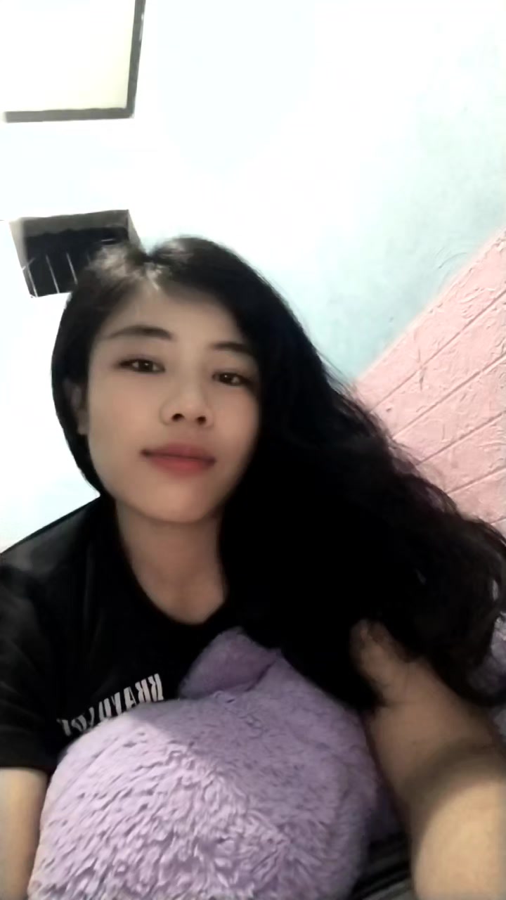 @Ms. Gem 💎🍒.