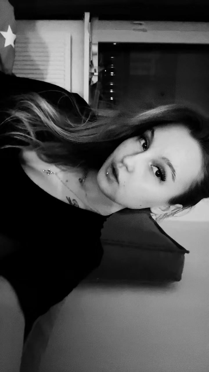 @аришкамилка🤍