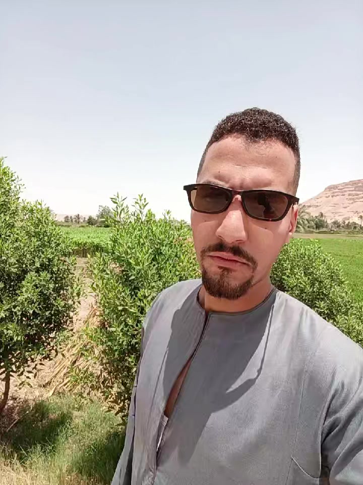 @ويبق الامل بالله شمس لا تغيب