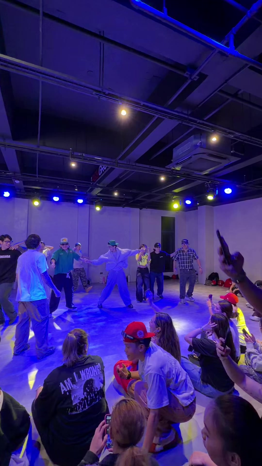 @djloonyo on IG