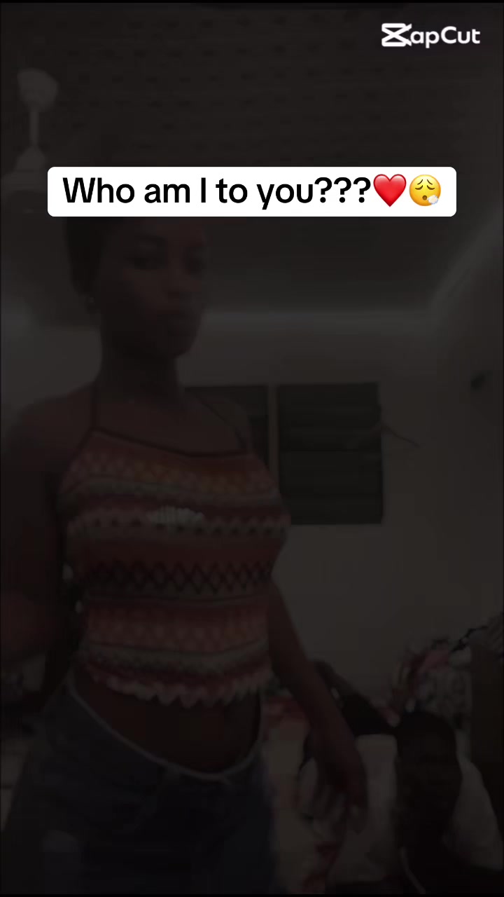 @Ella Dee