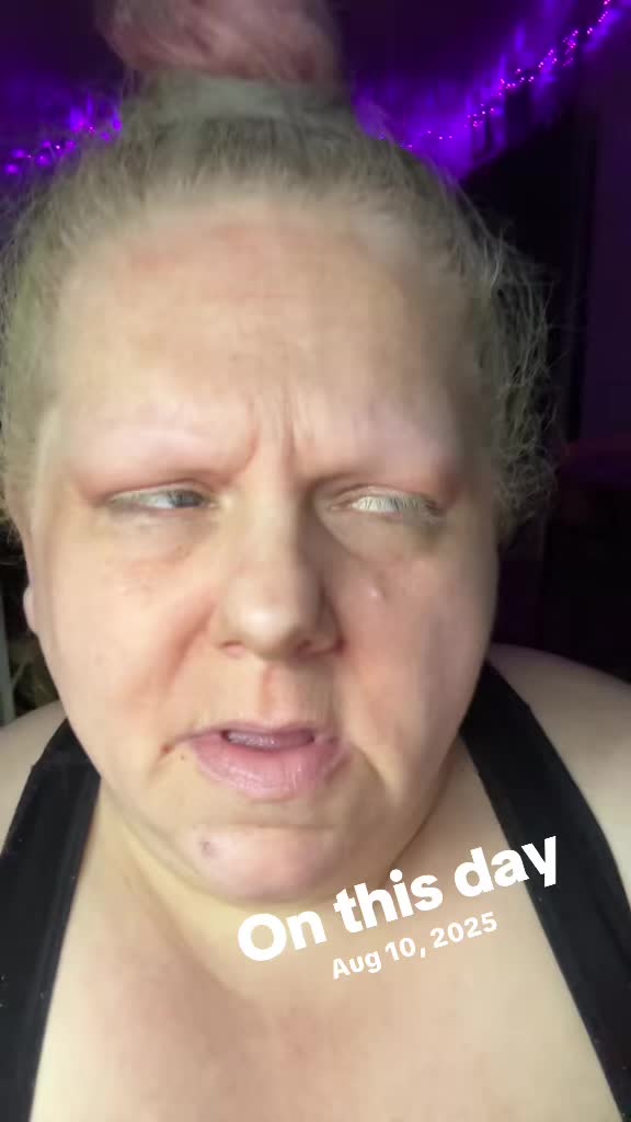 @Over40makeuptok
