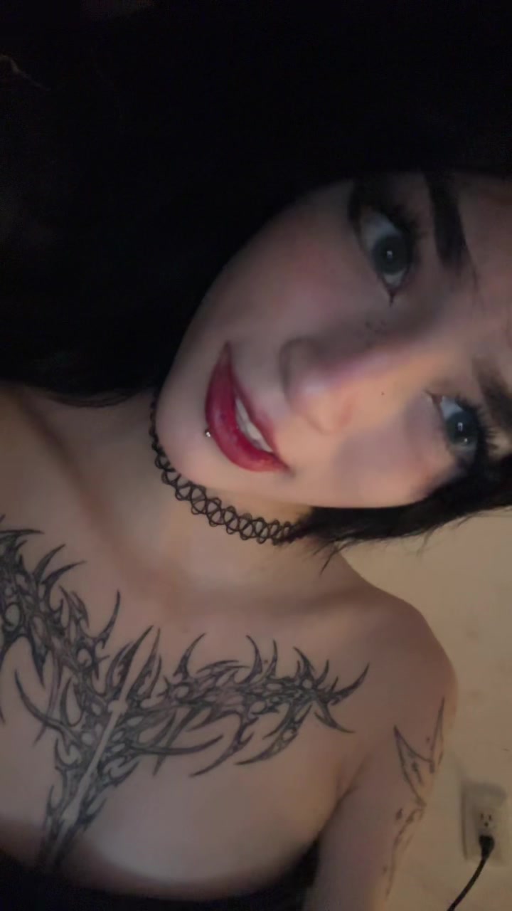@zurifox_