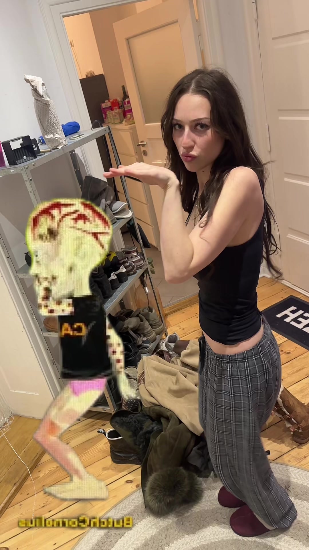 @hellcazlookneon