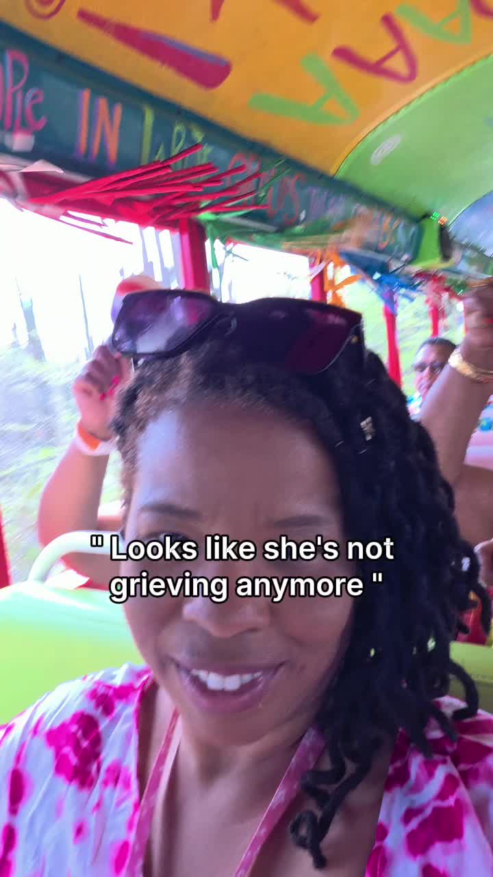 @Nia