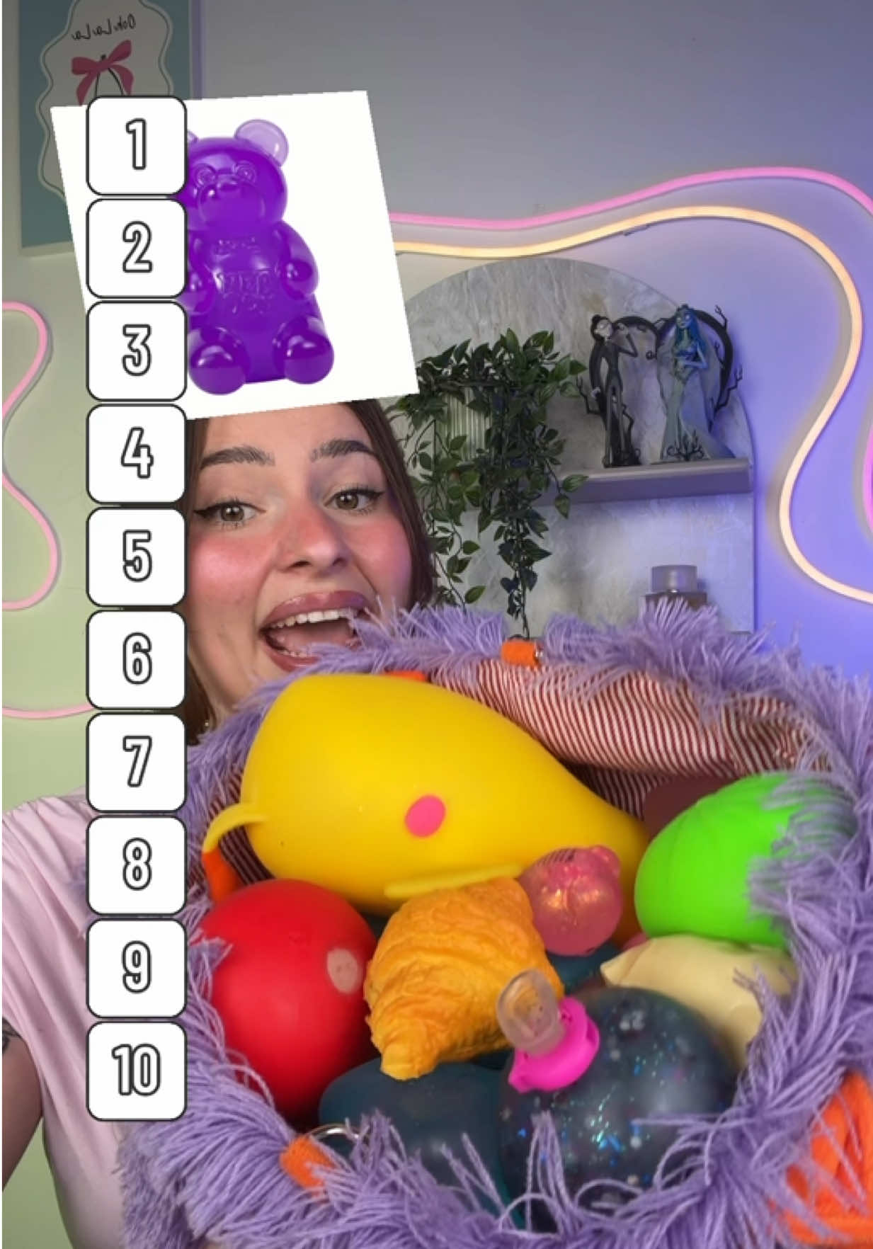 @๐๐ฌ๐๐๐๐ฅ๐ฅ ๐
๐๐ฎ๐ฌ๐ญ
