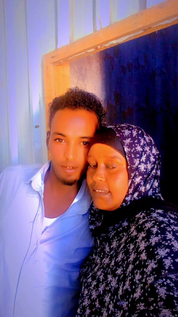 @idil khaliif