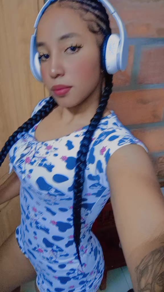 @Valentina Mosquera
