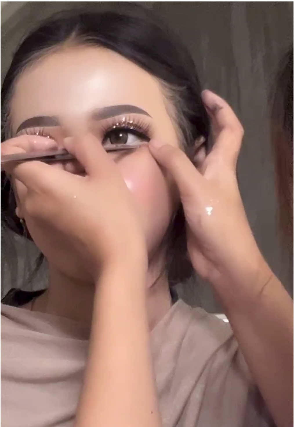 @idamakeuppati